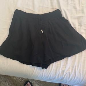 Hollister black shorts, xs